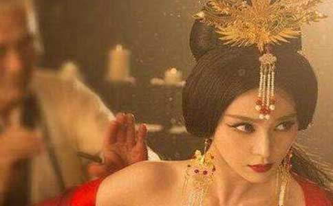 历史上最淫荡的公主,30名壮汉都满足不了她(和亲弟弟/姑父乱伦)(图3) 山阴公主有多少个男人