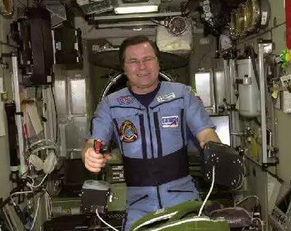 NASA宣布将开放国际空间站,一晚3.5万美刀!(图3) 国际空间站对商业开放3.jpg