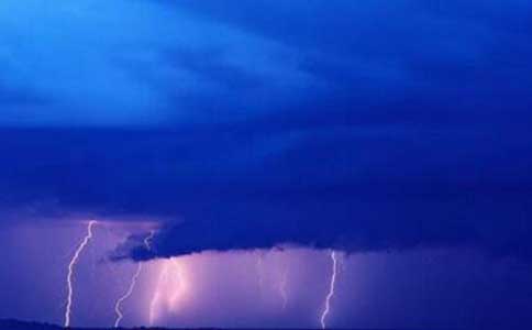 盘点全球遭天打雷劈的诡异事件,法国三个士兵被雷击成灰烬(图3) 天打雷劈是真的吗