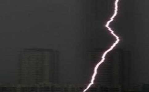 盘点全球遭天打雷劈的诡异事件,法国三个士兵被雷击成灰烬(图10) 天打雷劈是真的吗