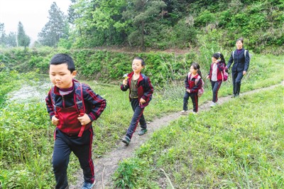 一名乡村教师的坚守(图3) 一名乡村教师的坚守(图3)