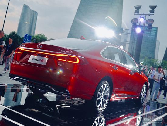 形象好/配置高 全新一代传祺GA6售10.88万起(图2) 形象好/配置高 全新一代传祺GA6售10.88万起(图2)