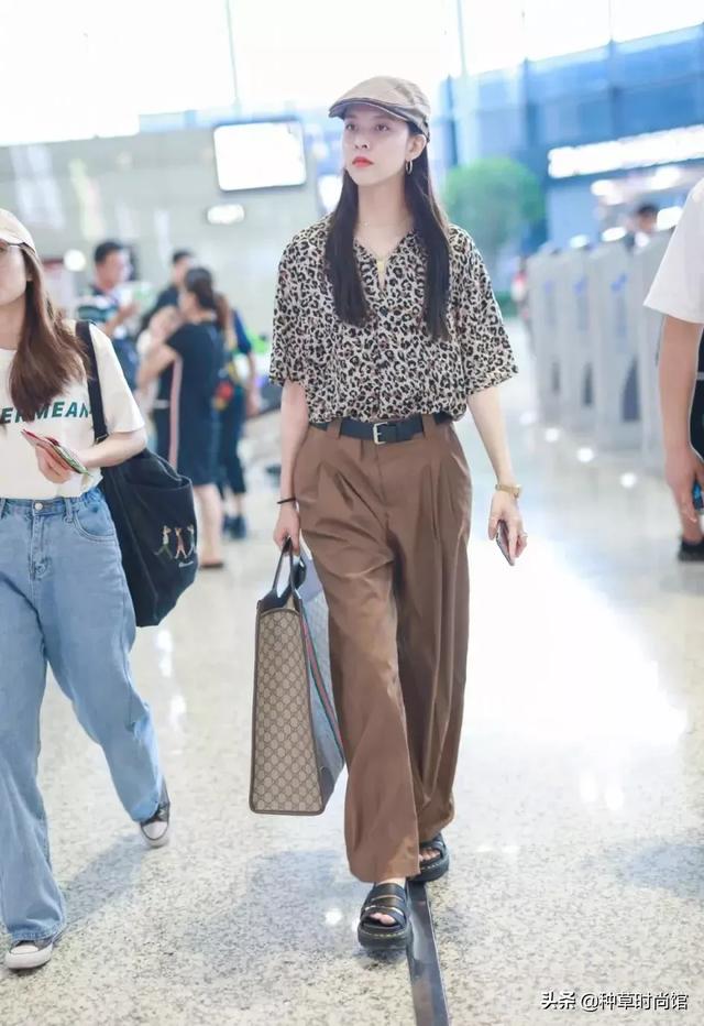 衣角“塞”得好,显高显瘦没烦恼(图4) 衣角“塞”得好,显高显瘦没烦恼(图4)