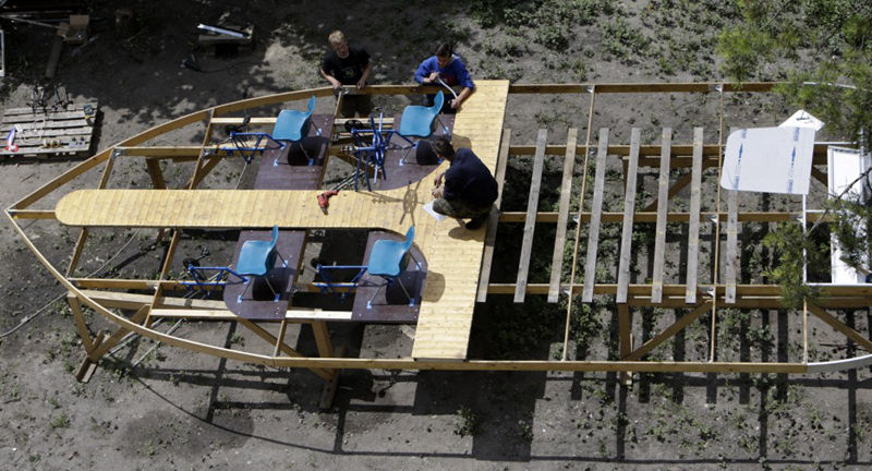 用塑料瓶DIY一艘船,并航行500英里(图8) 用塑料瓶DIY一艘船,并航行500英里--置顶表情