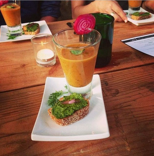 花50美元在垃圾桶中吃饭,为倡导人们不要浪费食物(图9) 花50美元在垃圾桶中吃饭,为倡导人们不要浪费食物--置顶表情