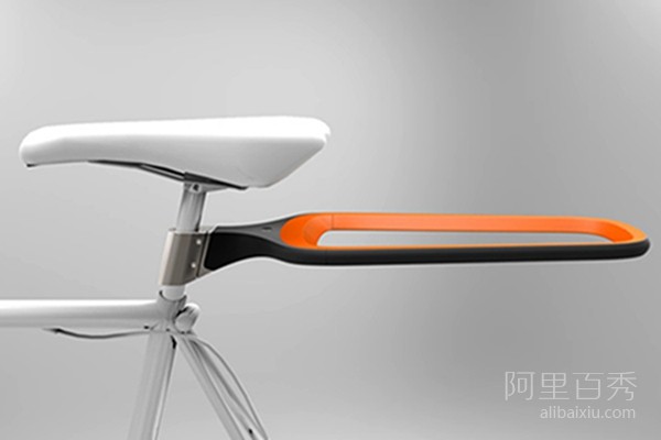 可拆卸的自行车 后座可以变大锁 再也不用担心被偷啦(图1) 可拆卸的自行车 后座可以变大锁 再也不用担心被偷啦--置顶表情